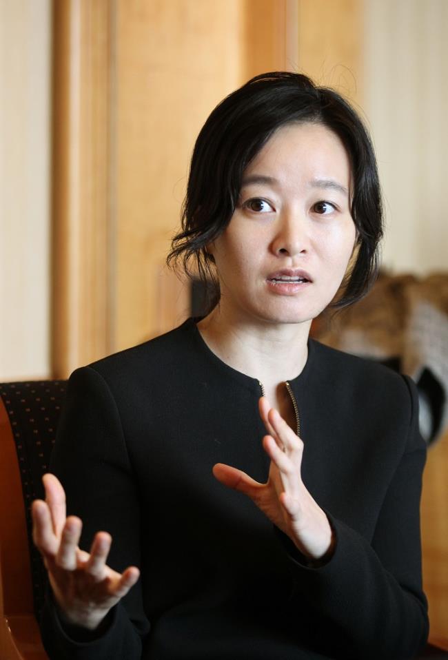 윤송이 대표 남편 김택진 이혼 재혼 근황 부친 피살 관련 윤송이 이미지