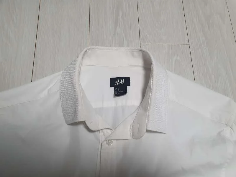 옷을 건조시킨 후 셔츠에 목때가 사라졌다 2