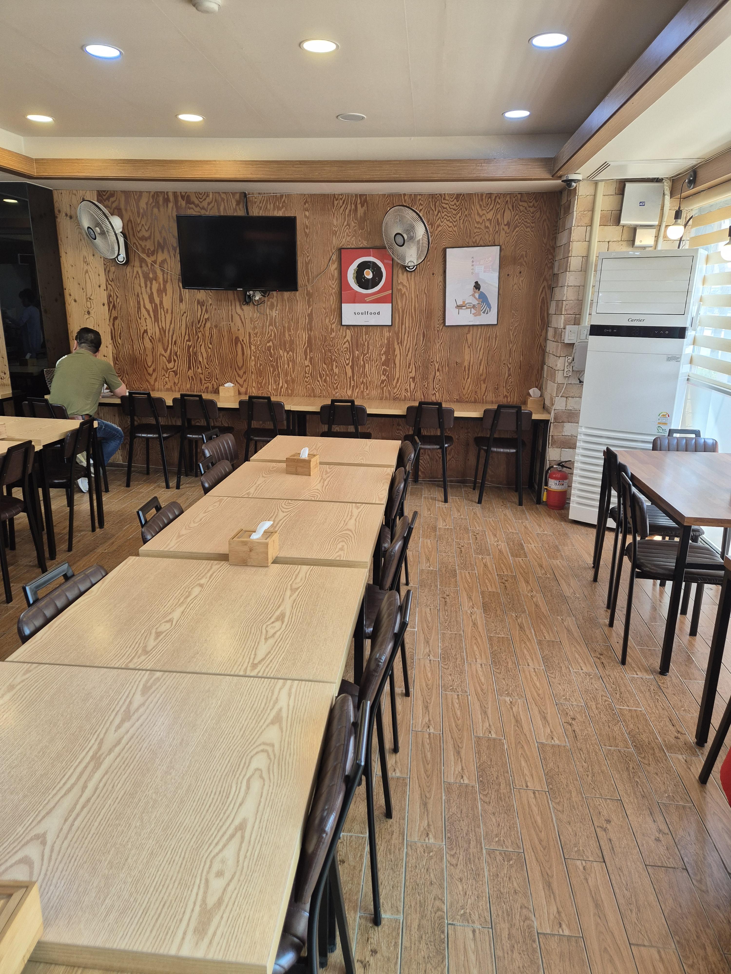 대전 무한리필 짬뽕차이나 식당 실내 사진