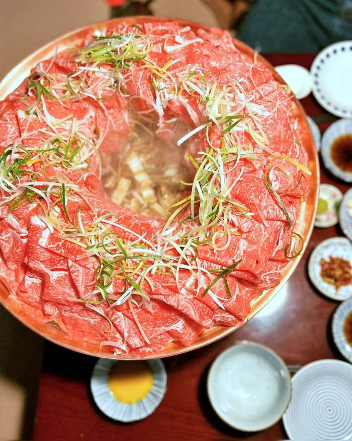 생생정보 신촌 연희동 냄비 위 화려하게 피어난 꽃샤부샤부 맛집