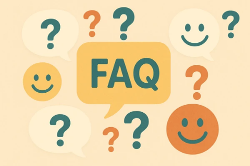 밝은 색 배경에 말풍선, 물음표, 웃는 얼굴 아이콘이 조화롭게 배치된 FAQ 안내용 일러스트