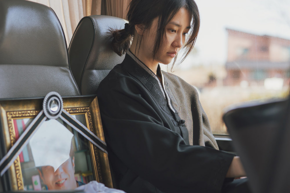 &#39;어디로 가고 싶으신가요&#39; 박하선이 명지 역을 맡아 열연을 펼치고 있다. [사진=㈜디스테이션]