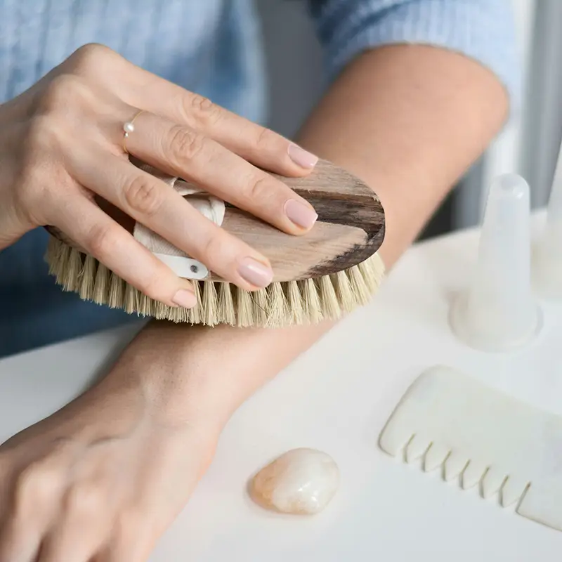 중년 여성 피부노화에 레티놀, 효과는? 부작용·사용법 총정리