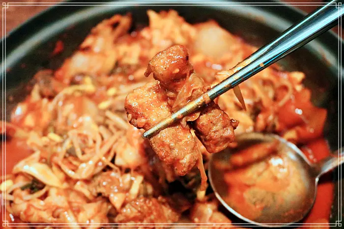 생방송 투데이 마곡, 발산 매일 만육천번 수제 칼집! 볏짚 꽃삼겹 구이 맛집