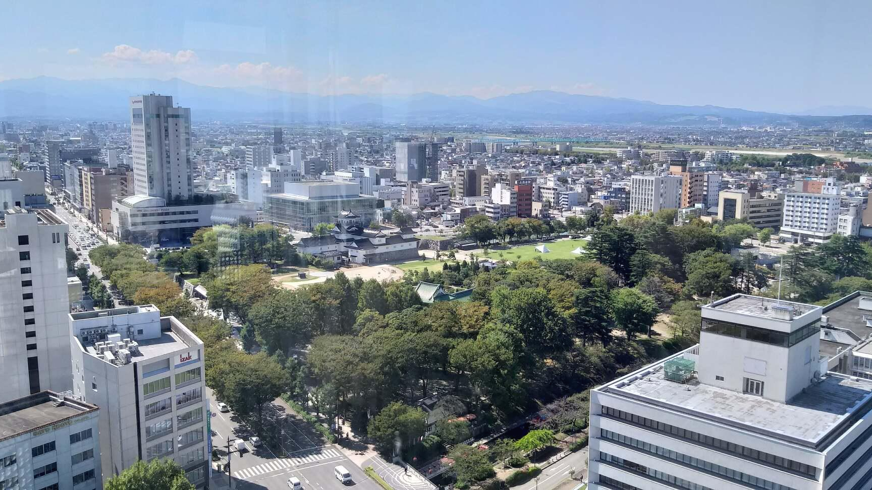 전망대에서 보이는 도야마 성