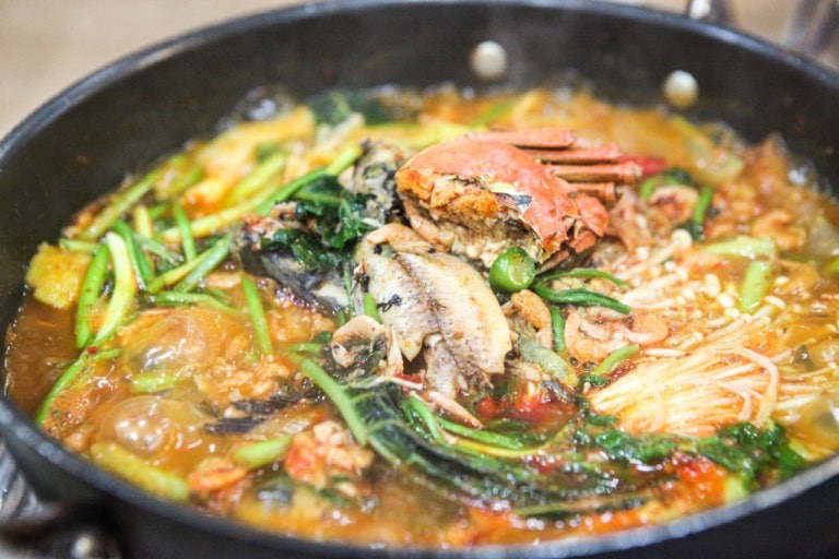 월악산에서 먹은 민물 매운탕 이미지