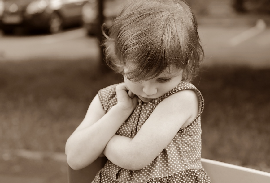 고민하는 어린이