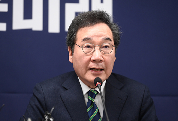 이낙연 개혁신당 공동대표가 20일 오전 서울 영등포구 새로운미래 당사에서 현안 관련 기자회견을 하고 있다. [사진=뉴시스]