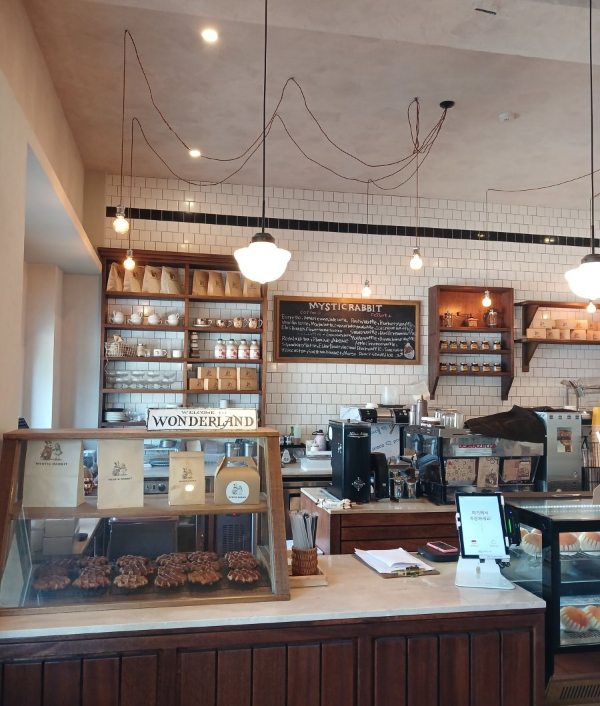 미스틱래빗 매장 카운터