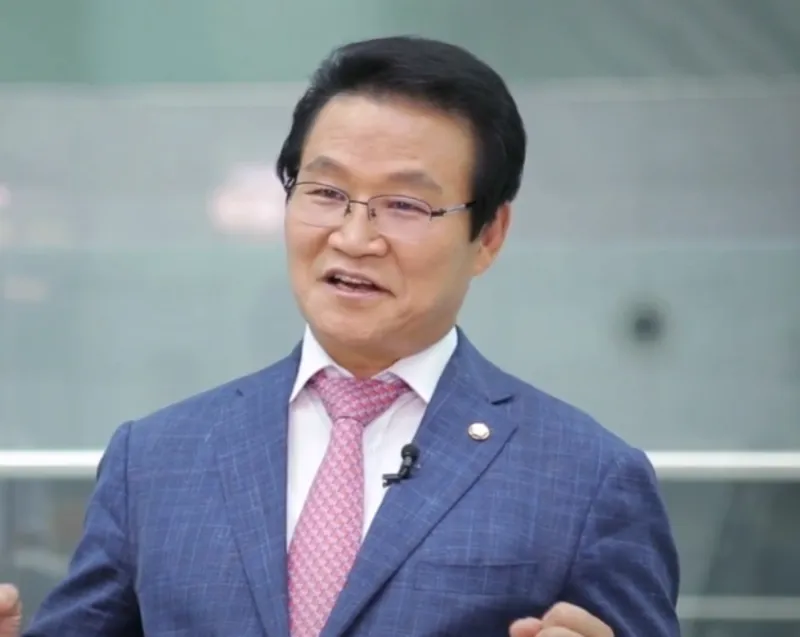 국회의원 인터뷰23.webp