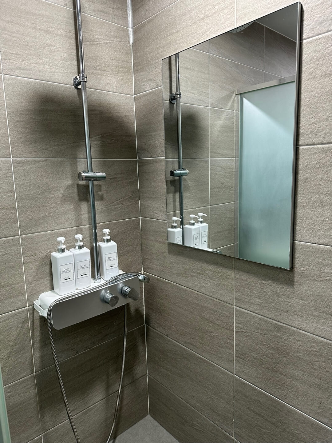 풀빌라-샤워실-사진