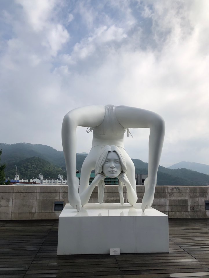 가나아트센터-조각작품