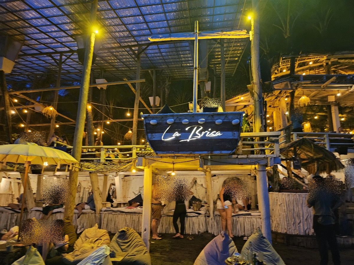 짱구 라브리사 비치클럽