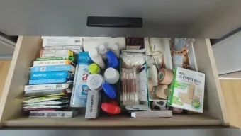 집안 서랍 정리 트레이 파티션 라벨 사용빈도별 배치 노하우_17