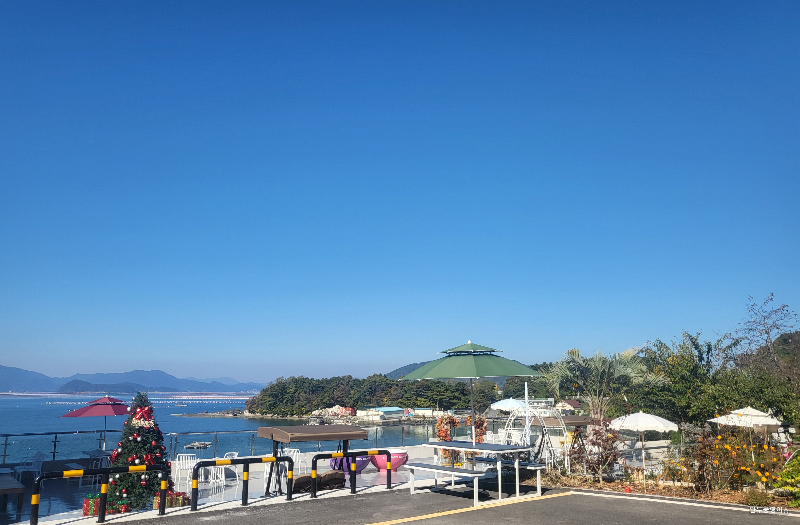 거제 구텐메히텐 주차장에서 바라본 포토존 모습