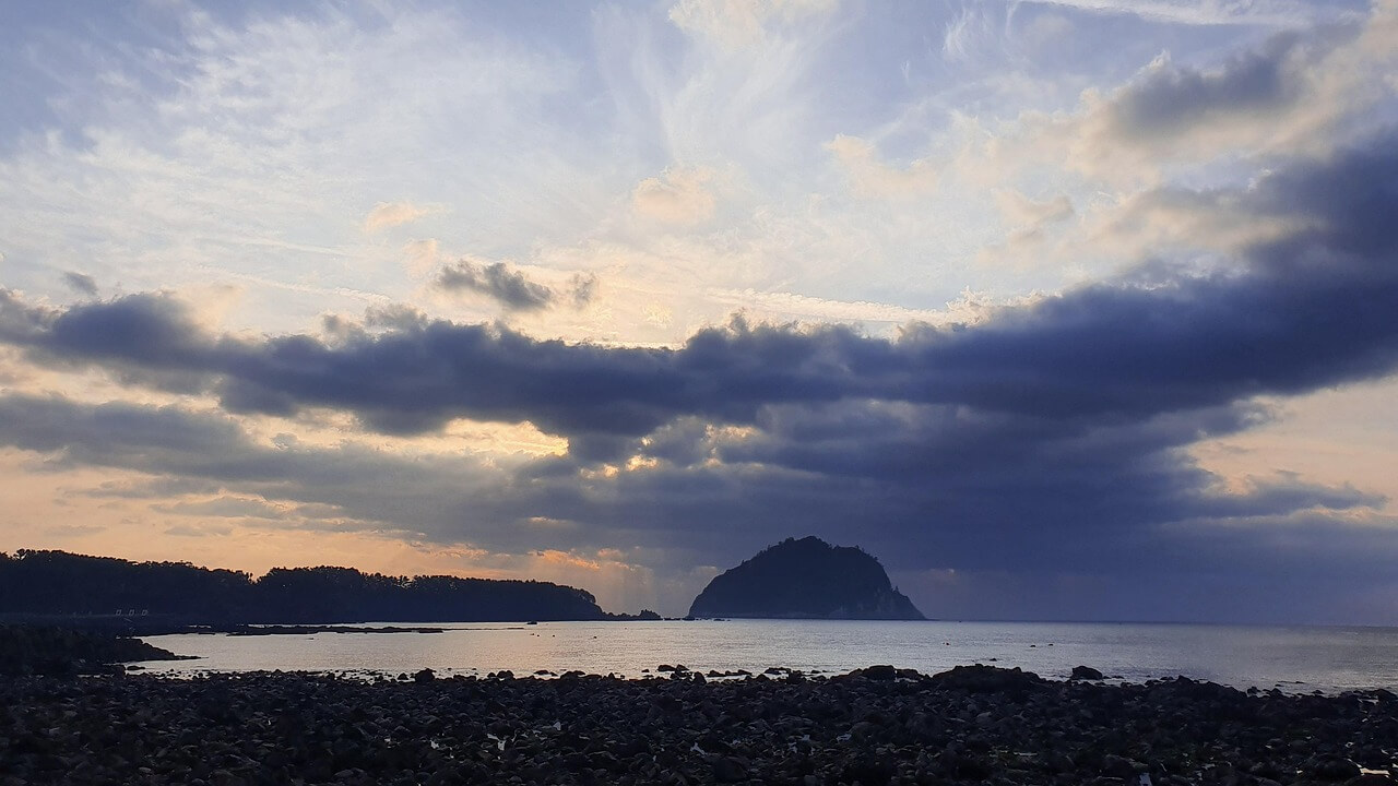 숨어있는 조용한 제주 해맞이 명소 TOP 5 를 소개 합니다.