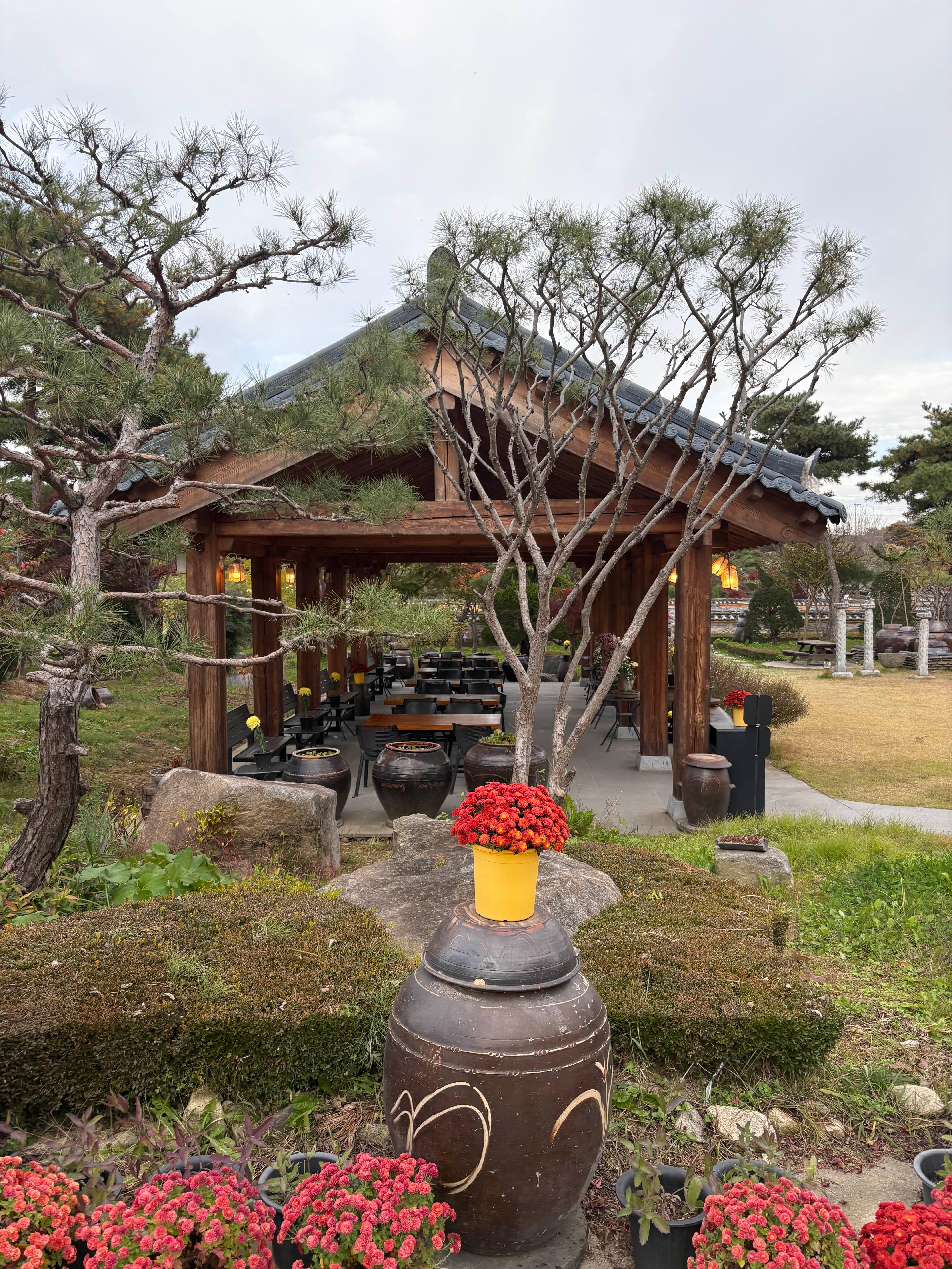 고스락 &mdash; 항아리 정원과 카페가 있는 특별한 공간