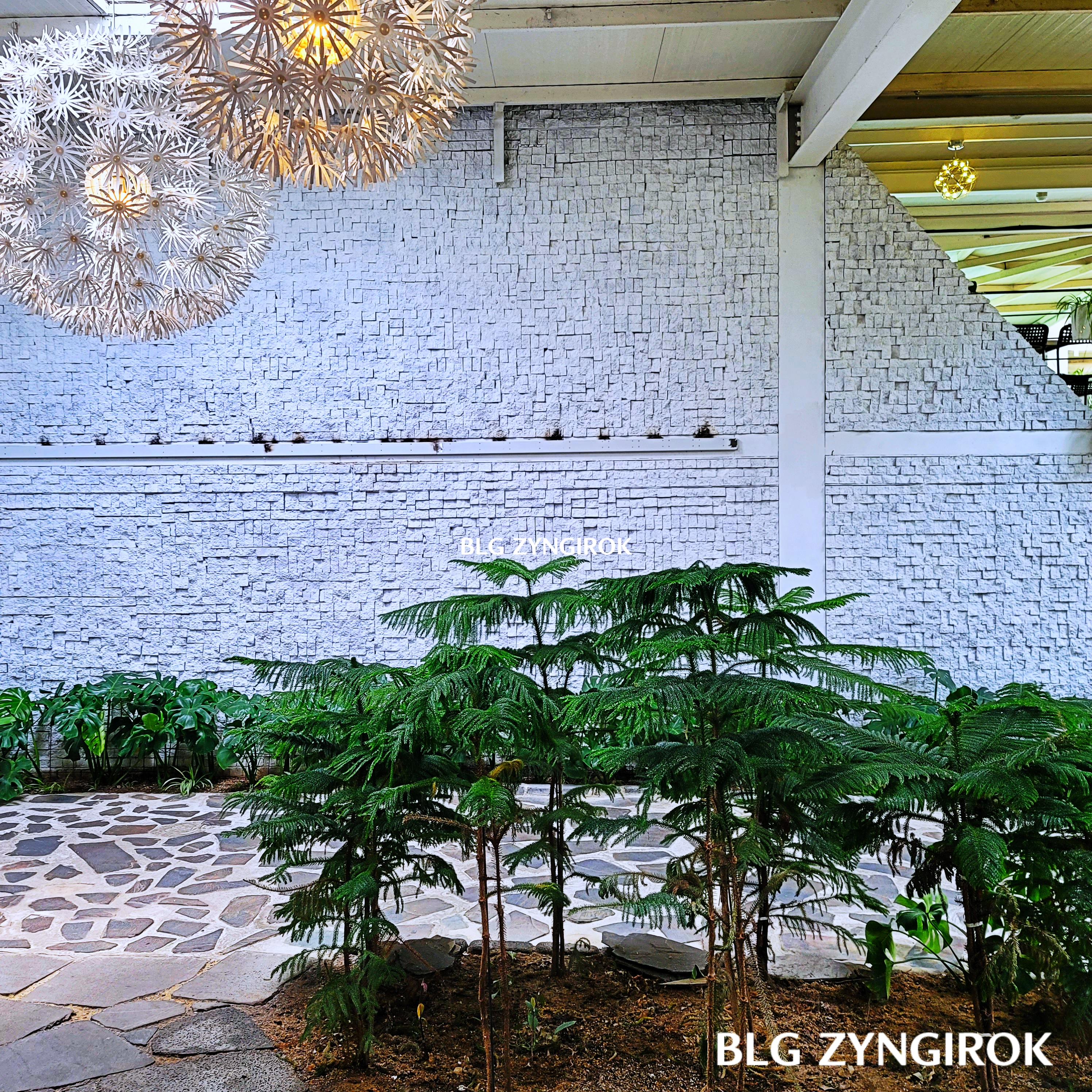 양주-오랑주리-카페-내부이다.