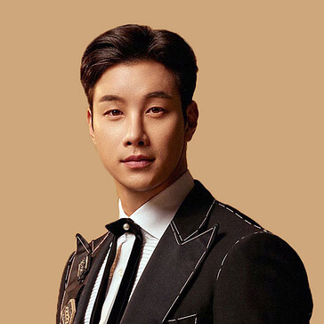 장기윤(이시강 배우)