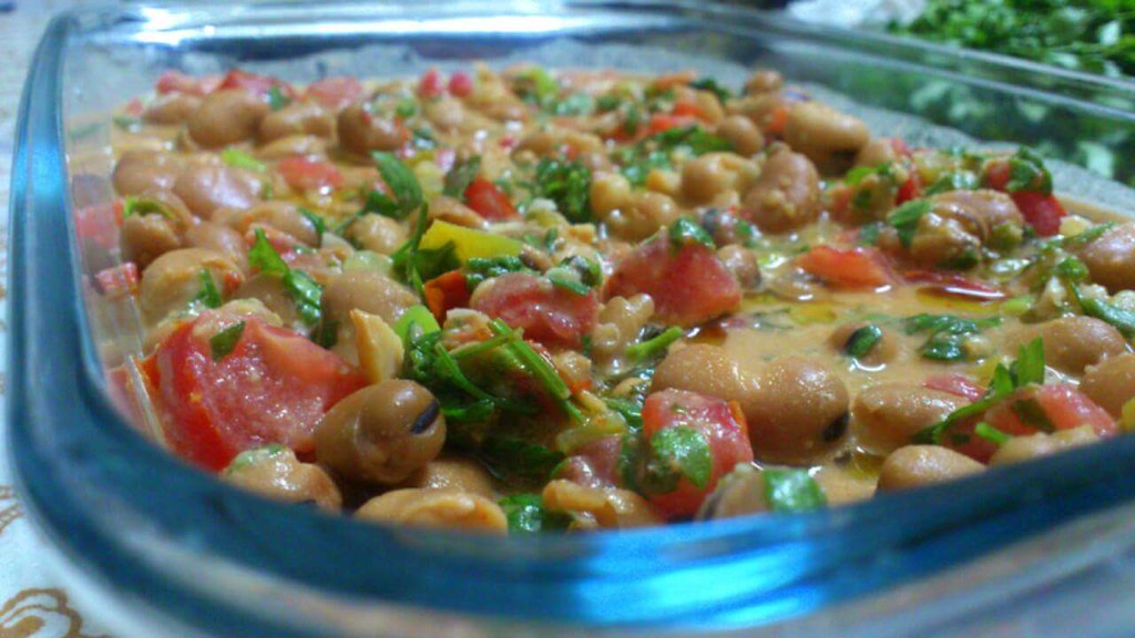 여러 요리에 첨가해서 먹으면 맛이 좋다.