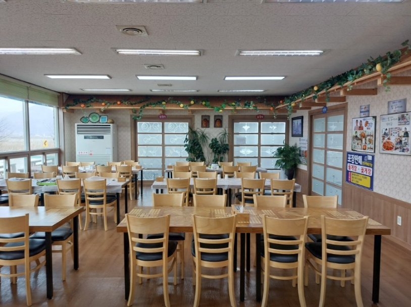 6시내고향 곰소젓갈백반 풀치조림 양념게장 병어조림 전어요리 전북 부안군 곰소항 개미궁