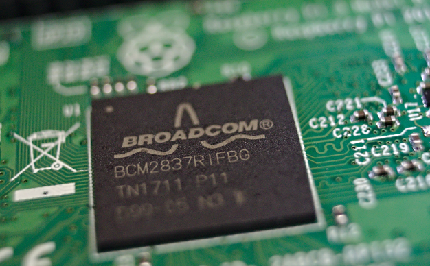 브로드컴-반도체-사진