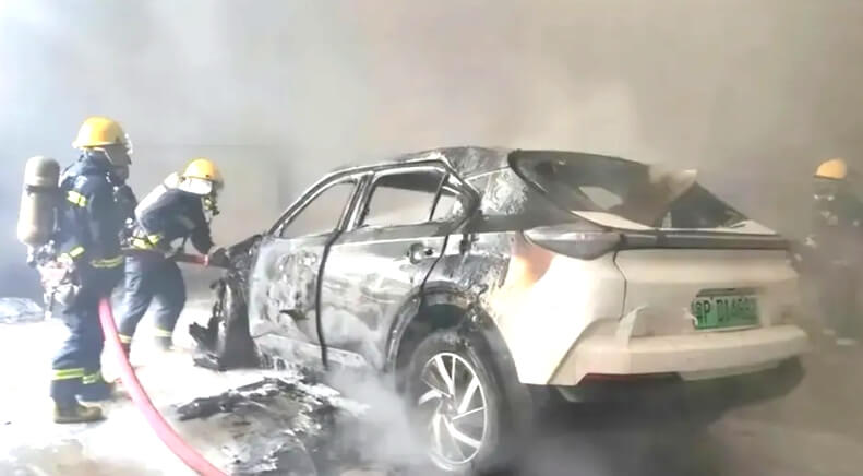 샤오미 -SU7 -화재