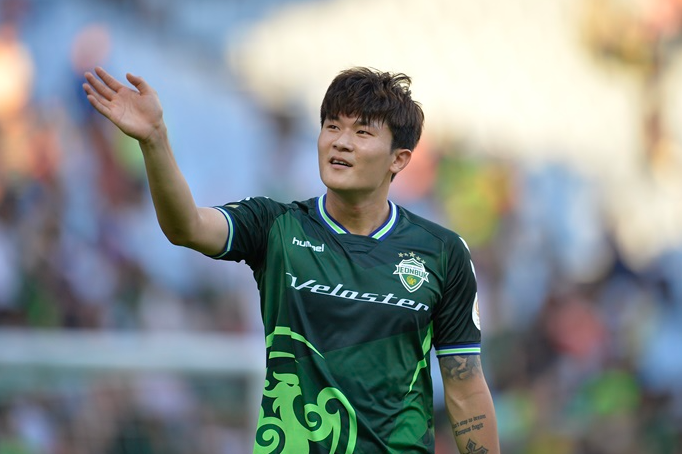 축구선수 김민재