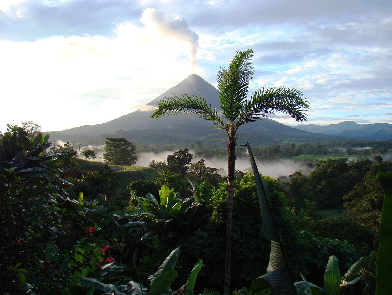 🇨🇷 코스타리카(Costa Rica) 생활비 절약 가이드 — “행복지수 1위” 나라에서 현명하게 살기