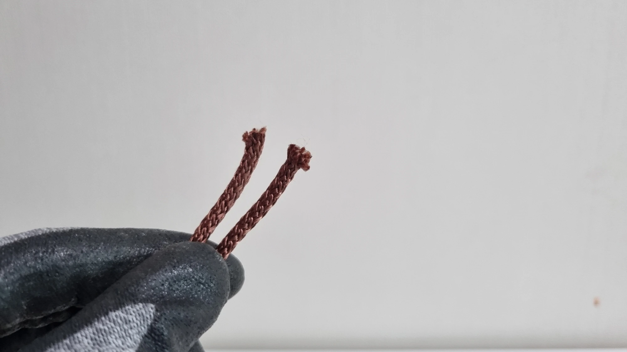 끊어진 블라인드 줄