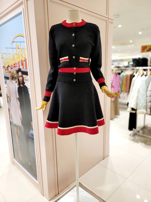 샤틴 SATIN 심플 배색디자인 니트 투피스 S224K907-11