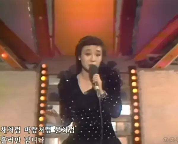 혜은이-노래하는-모습-사진