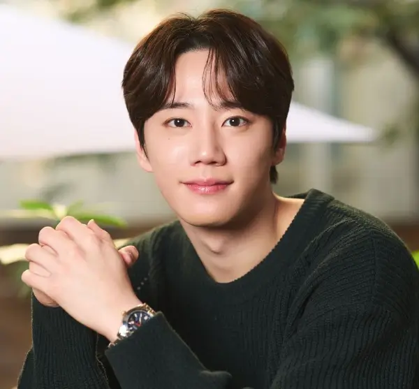 지완역 이준영