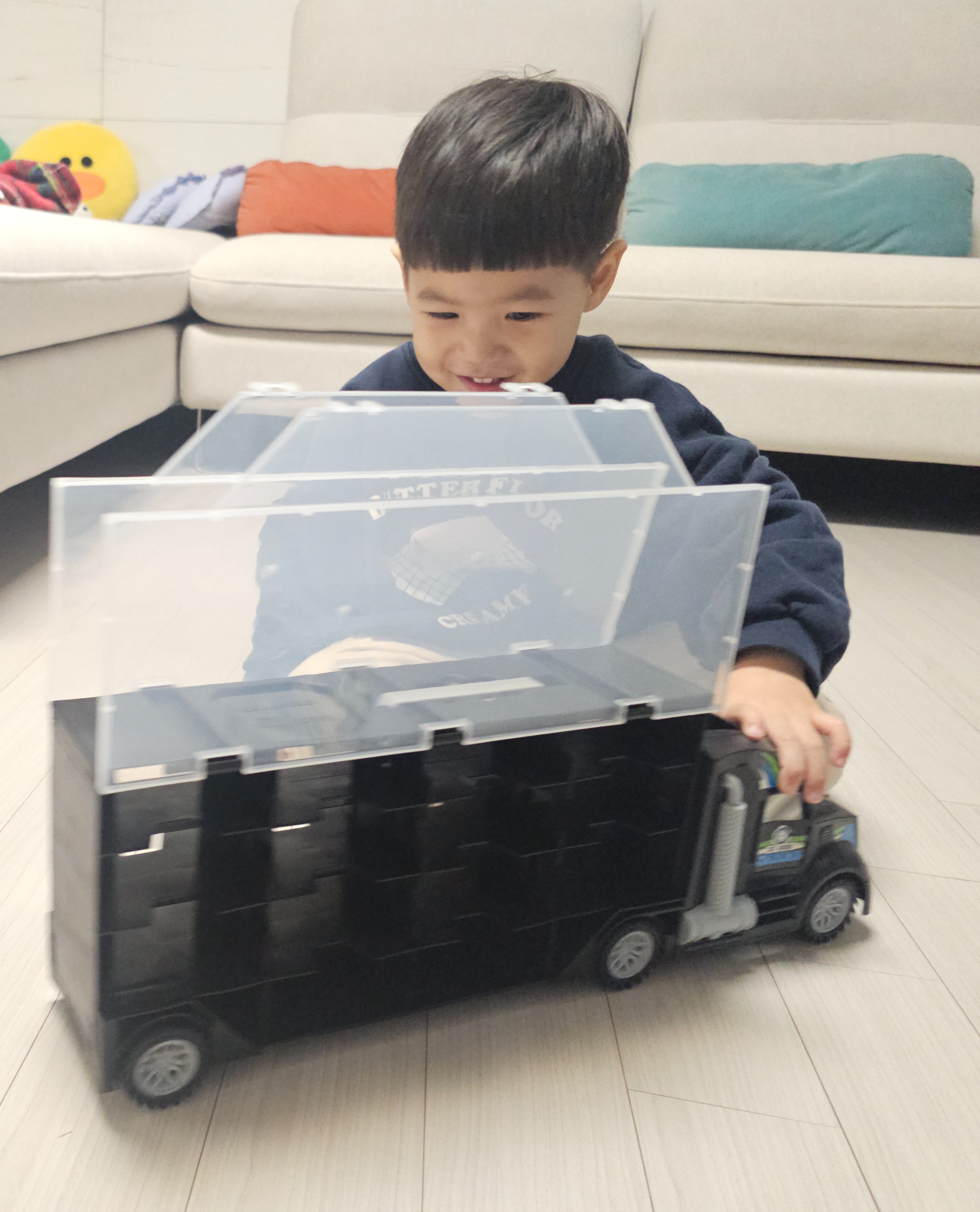 [키저스 트럭캐리어 미니카 세트] - 4살 아이에게 온 크리스마스 선물