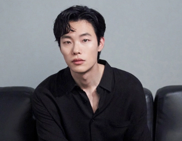 류준열 프로필 나이 고향 학력 인스타 사진전