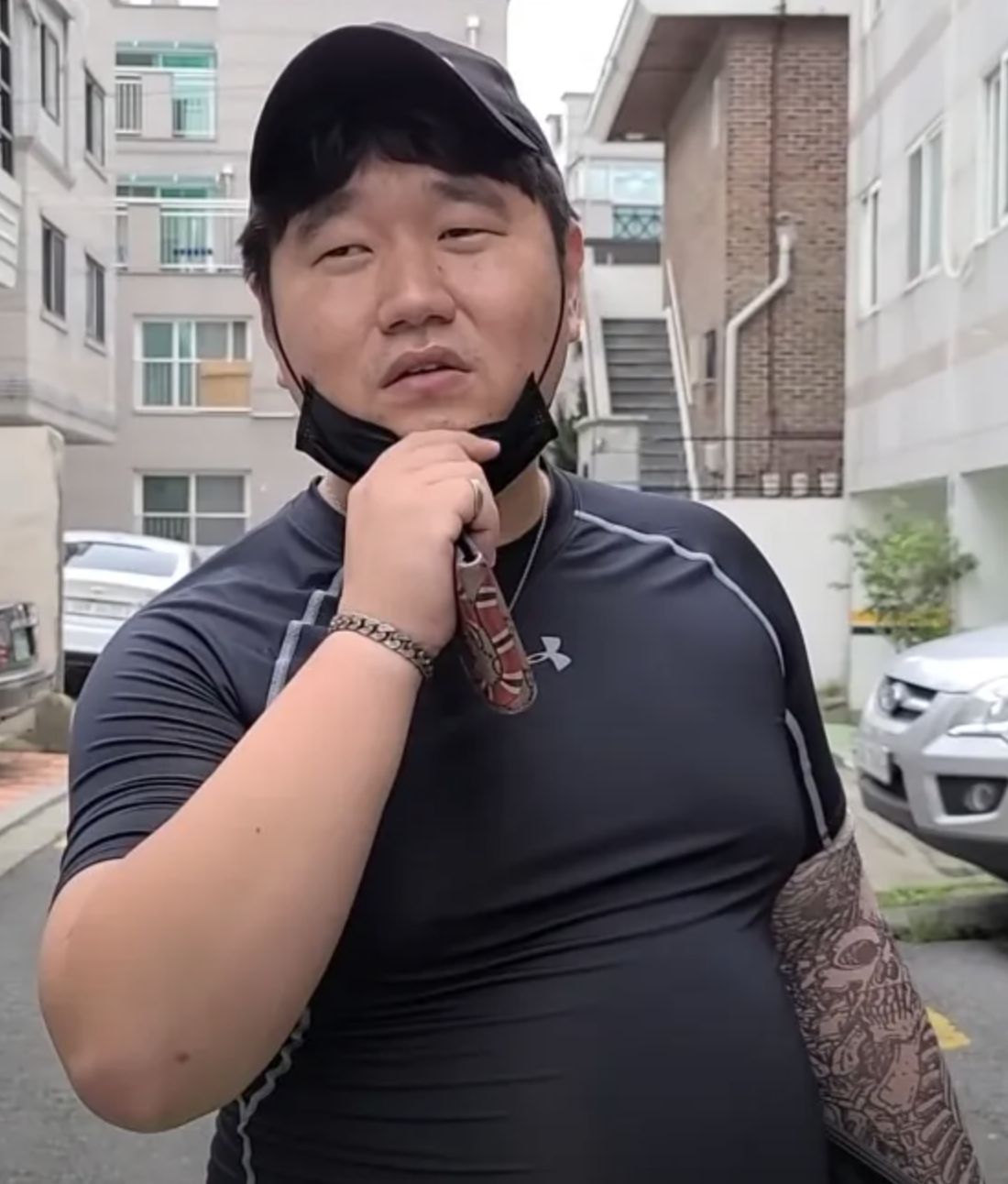 별놈들 나선욱