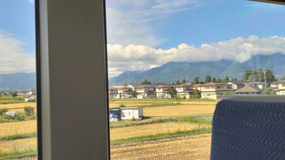 마쓰모토 -> 시나노오마치 창밖으로 보이는 풍경