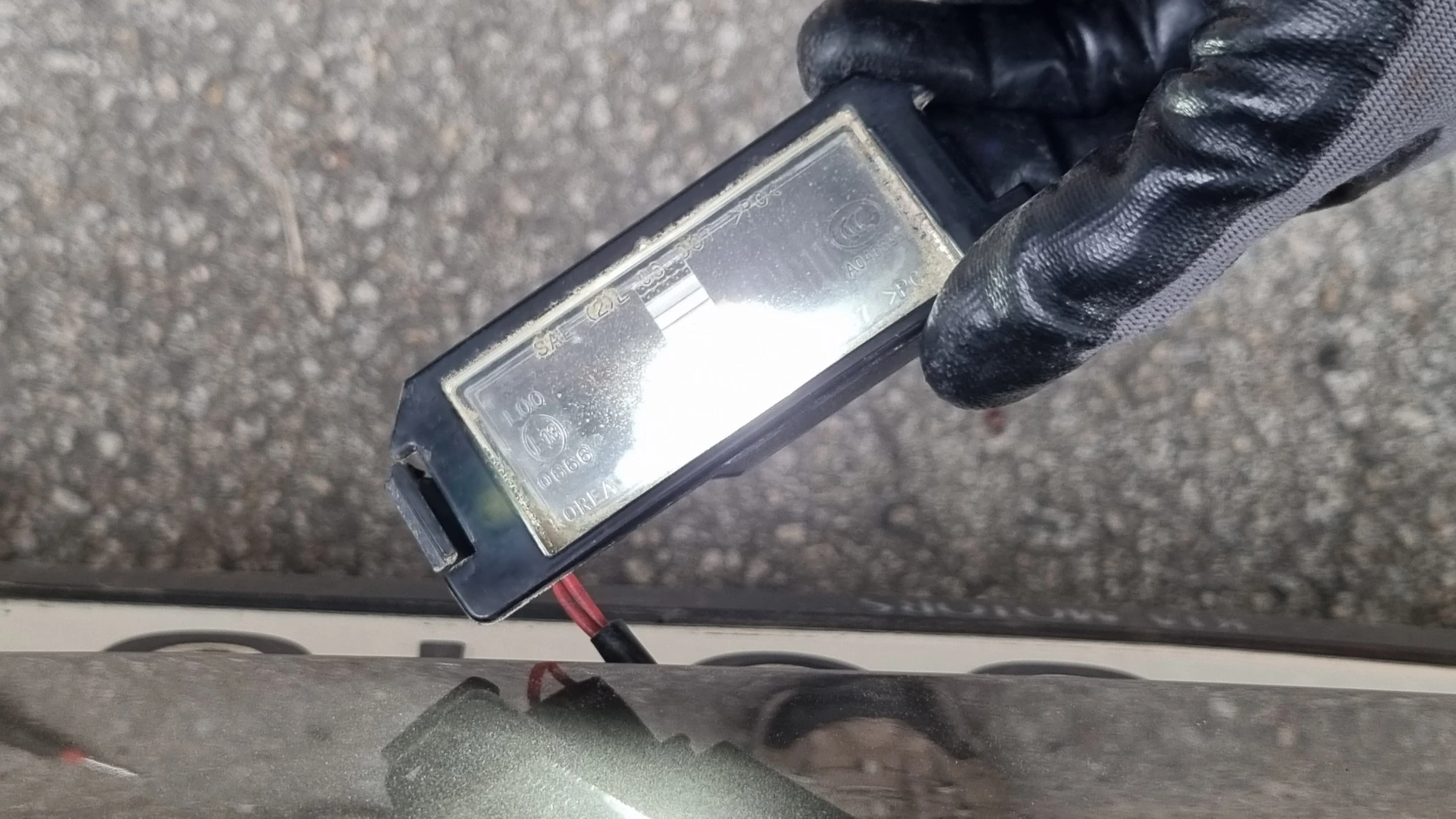 번호판 LED 램프 끼운 모습