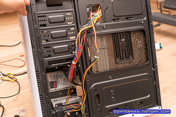 마이크로닉스 H300 옆면 케이블 정리
