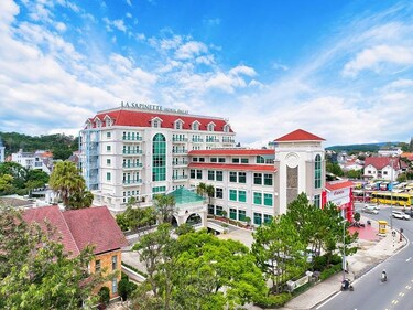 라사피네트 호텔 외관