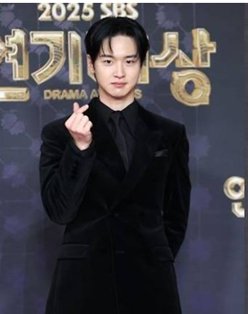 장동윤 김승윤 결혼 자필편지 발표 5살 연하 배우 부부