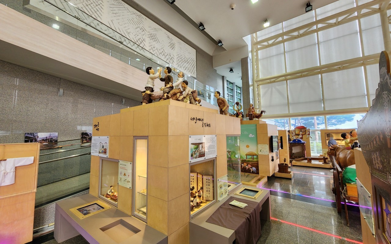 3전시실 어린아이들모형