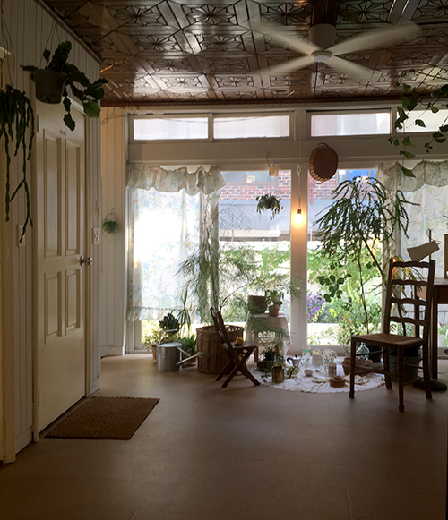 소장식물전-거실옆-화장실문