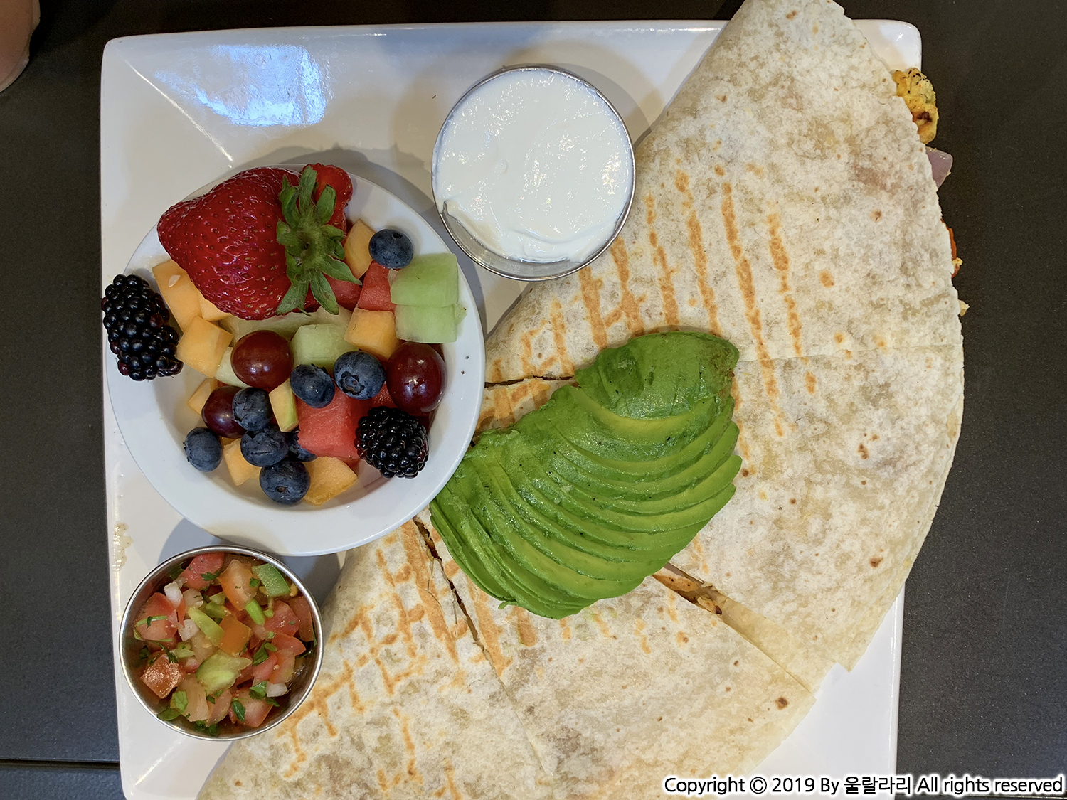 LA 브런치 맛집 라치몬트 방갈로 Larchmont Bungalow Cafe
