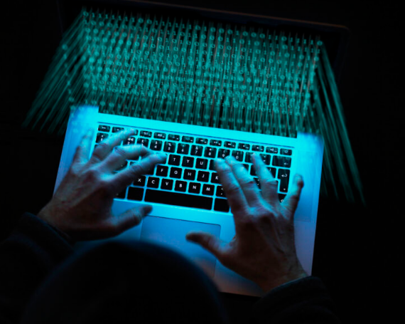 구글 플레이 시스템 업데이트 후 발생한 저장소 접근 문제(출처-arstechnica)