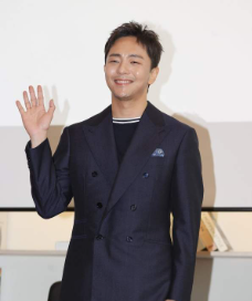 박천휴(Hue Park) 작가 프로필 뮤지컬계의 글로벌 감성 창작자