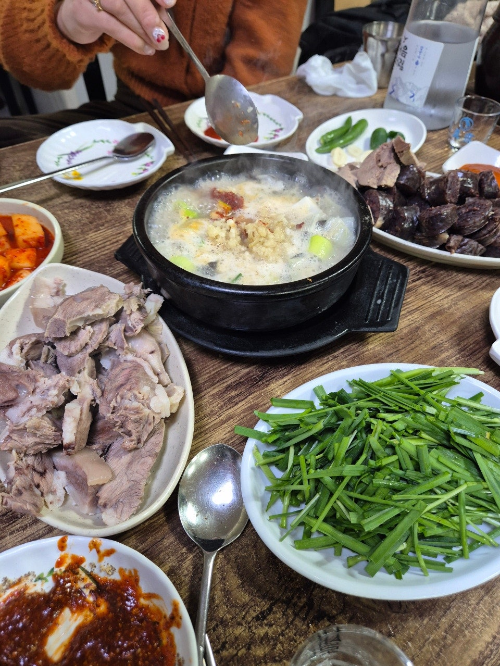 순대만국밥