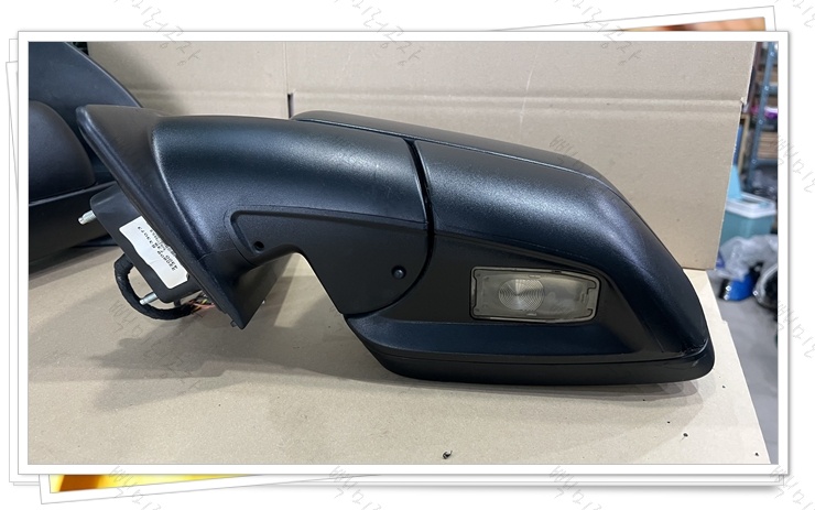 랜드로버 프리랜더2 중고 사이드미러 하단부