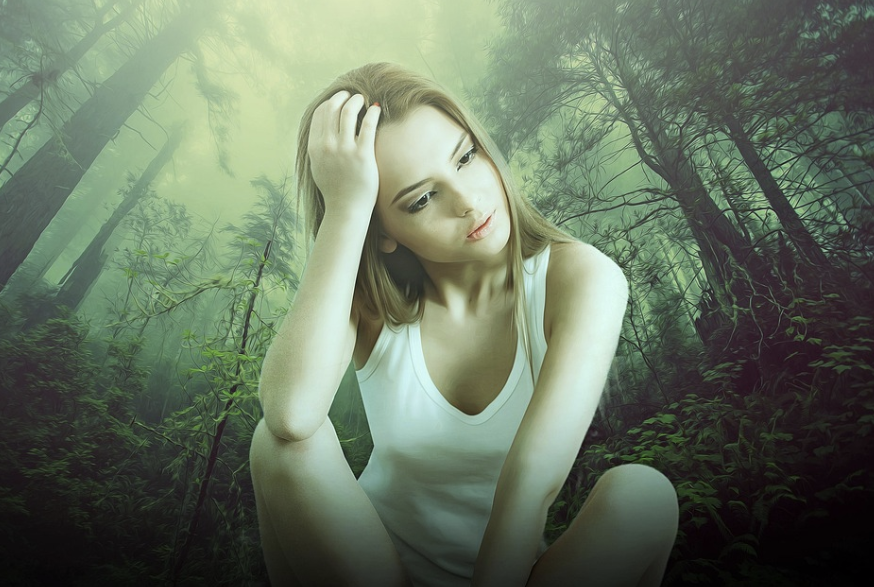 친구의 고민을 계속 들어주다가 자신이 더욱 지치는 이미지