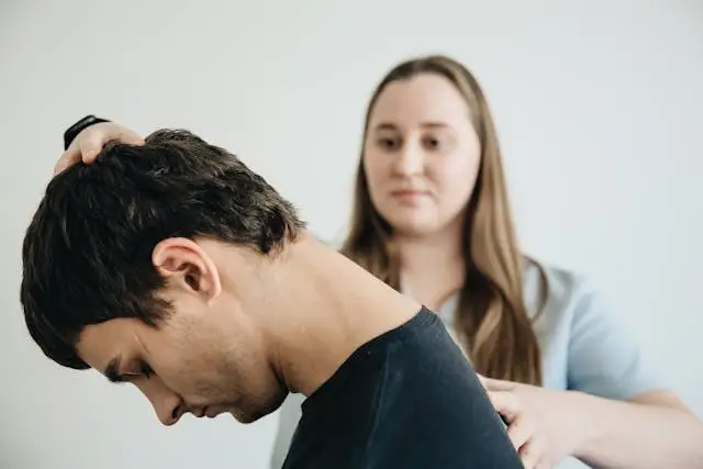 뒷머리 왼쪽 두통